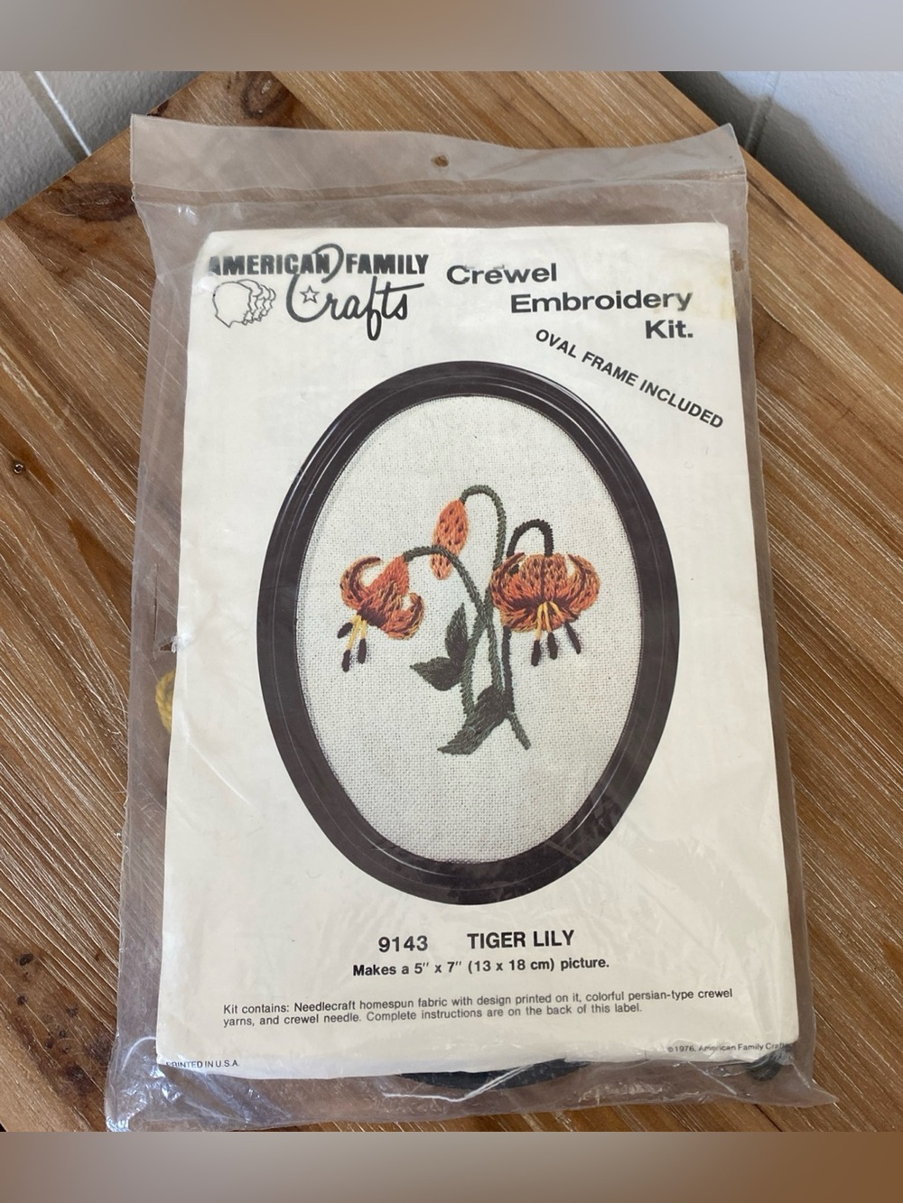 VTG Crewel Embroidery Kit American Family Crafts 1976 "Tiger Lily" 9143 Cottage